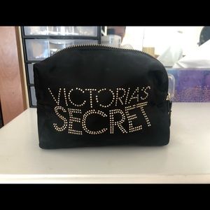 ✨VS makeup bag